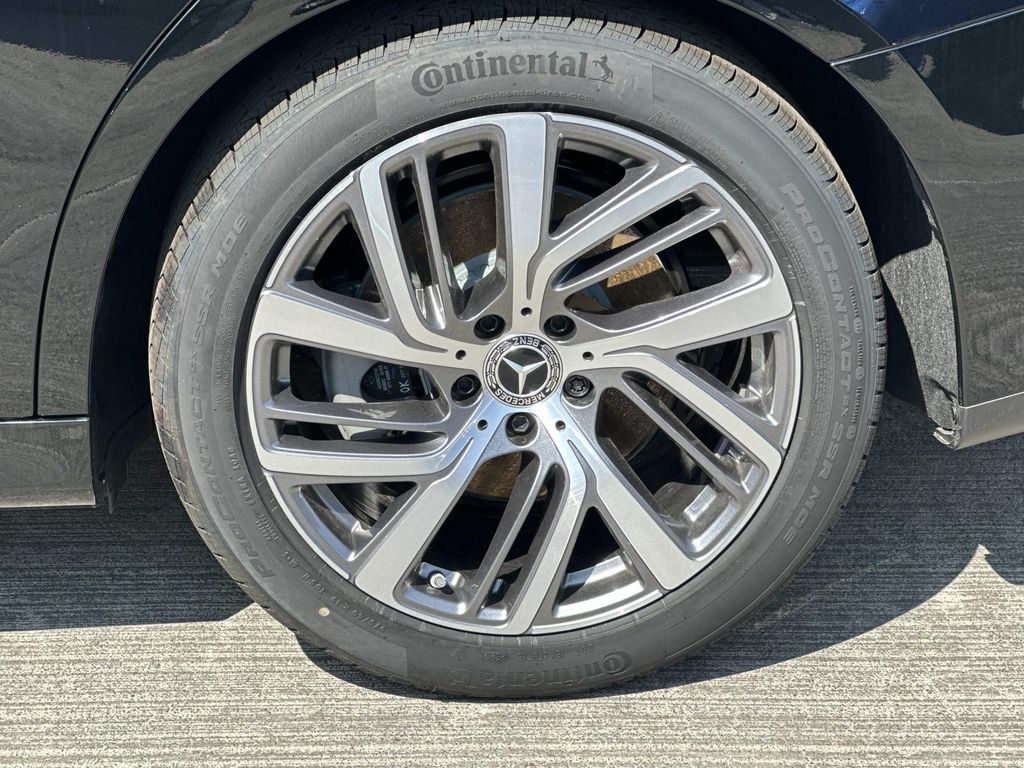 Thumbnail: 2026 Mercedes-Benz E-Class - 9