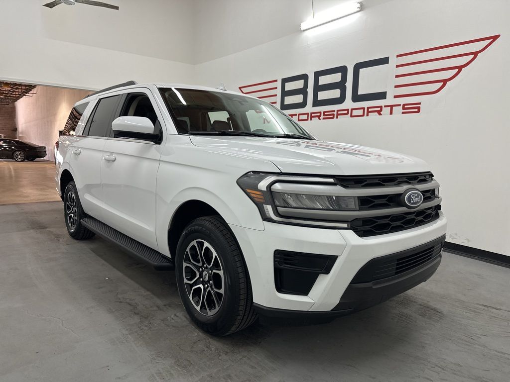 Oxford White 2024 Ford Expedition XLT RWD SUV / Crossover 4X2 Automatic