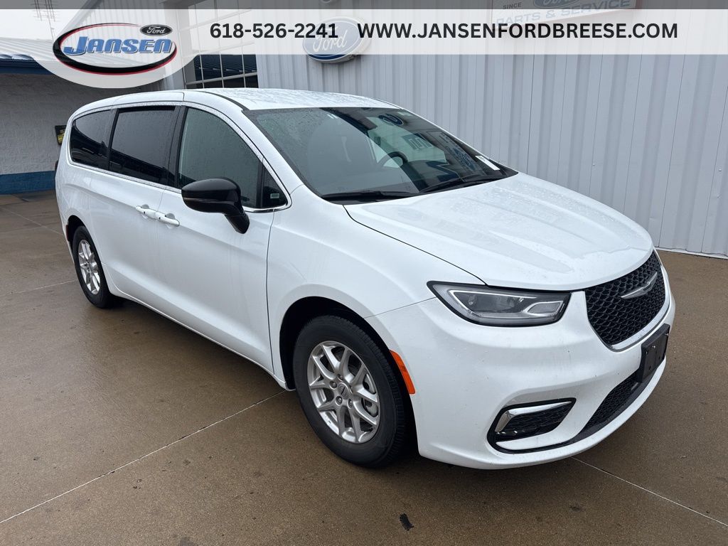 2025 Chrysler Pacifica Select FWD