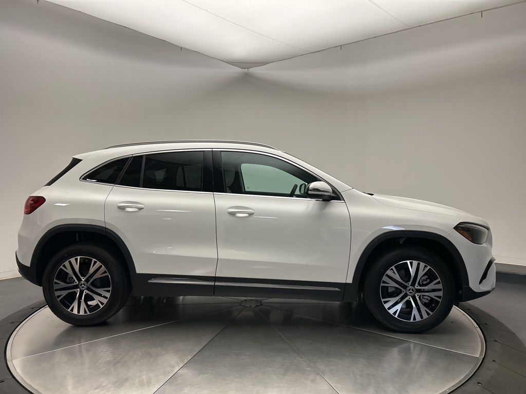 Thumbnail: 2025 Mercedes-Benz GLA - 8