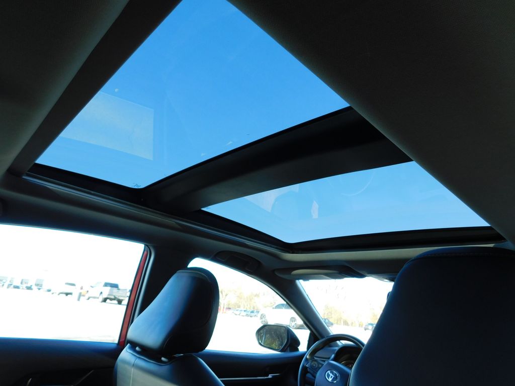 Thumbnail: 2022 Toyota Camry - 4