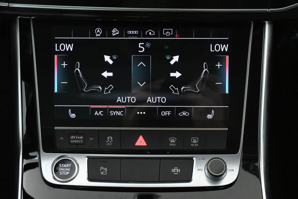 Thumbnail: 2023 Audi Q7 - 22