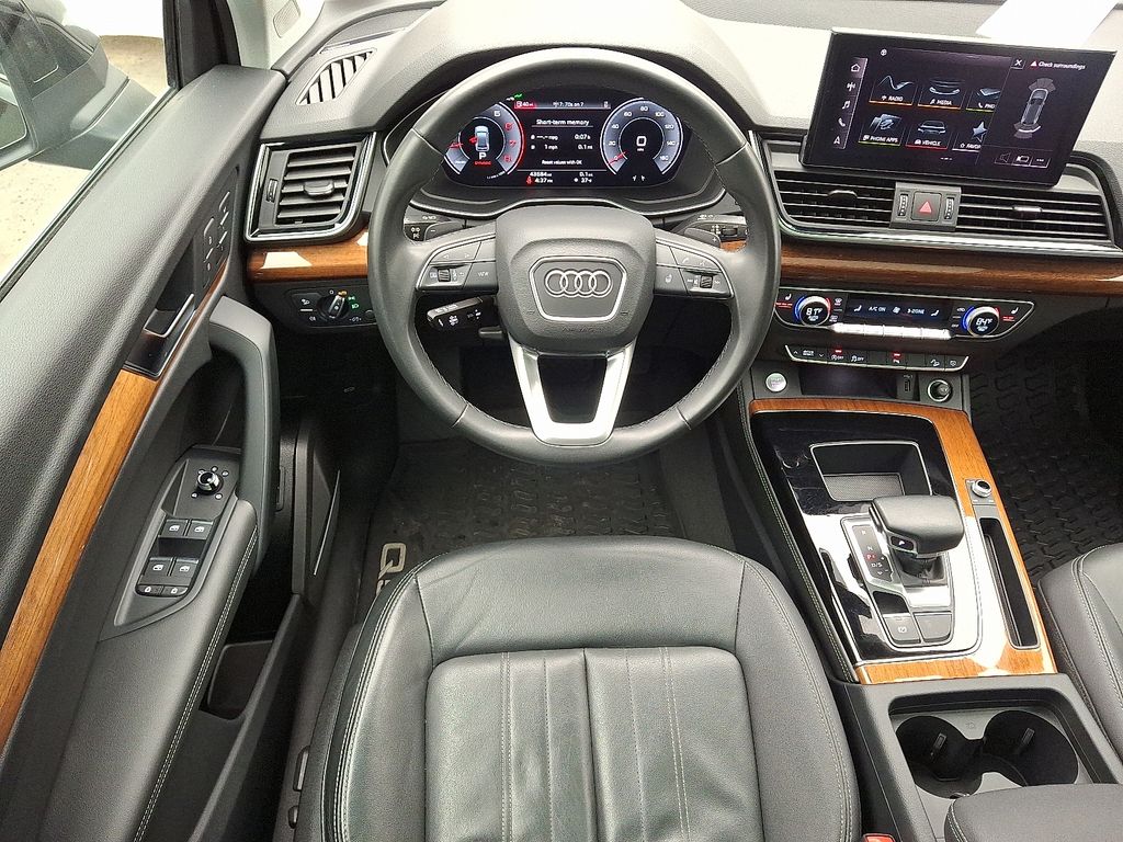 Thumbnail: 2023 Audi Q5 - 11