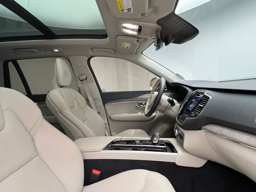 Thumbnail: 2023 Volvo XC90 - 6