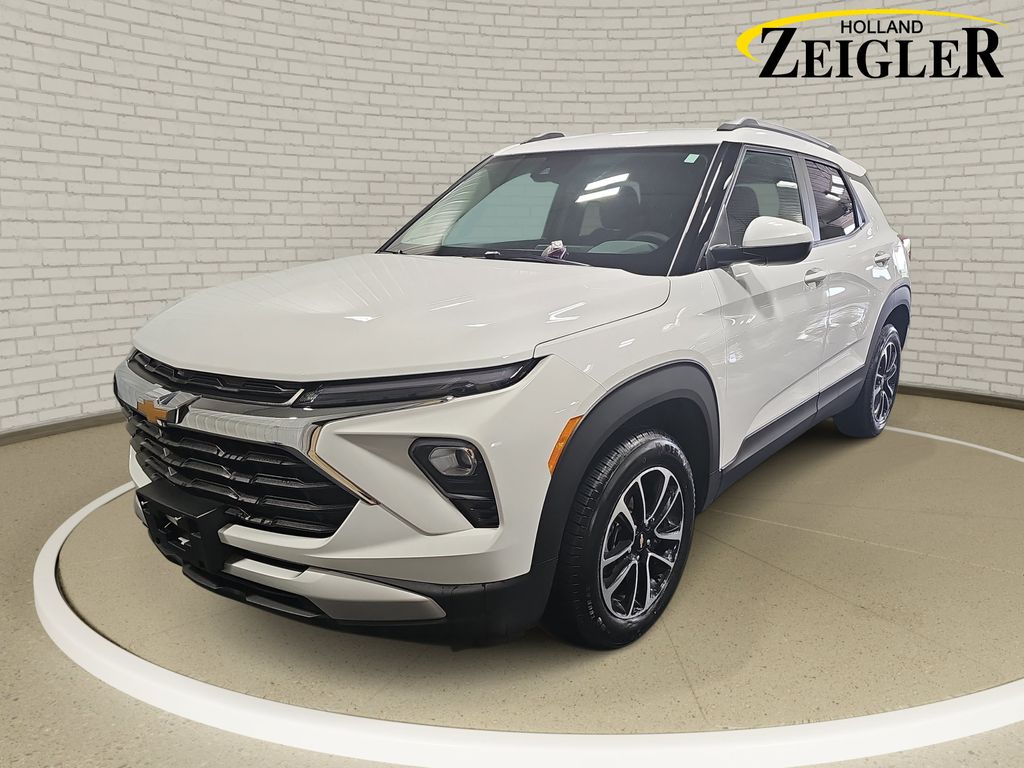 Summit White 2025 Chevrolet Trailblazer SUV / Crossover Four-Wheel Drive 9-Speed Automatic