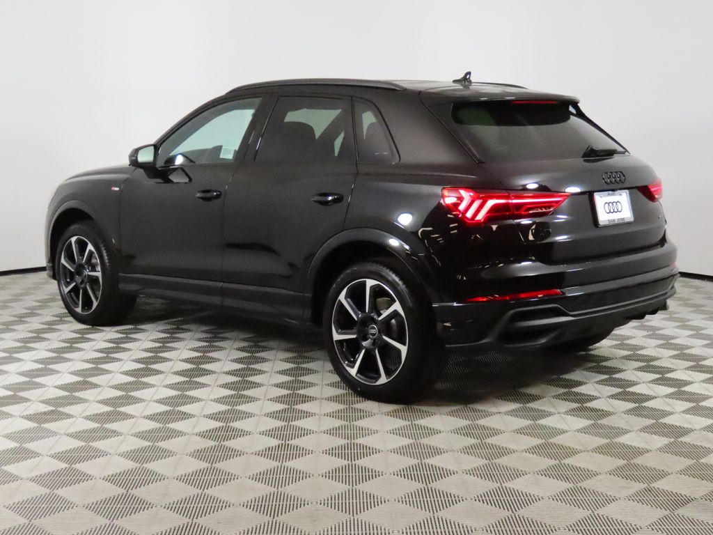 Thumbnail: 2025 Audi Q3 - 3