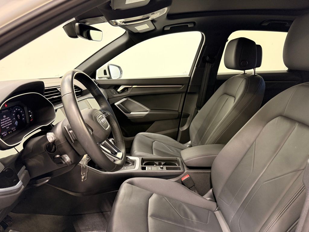 Thumbnail: 2022 Audi Q3 - 12