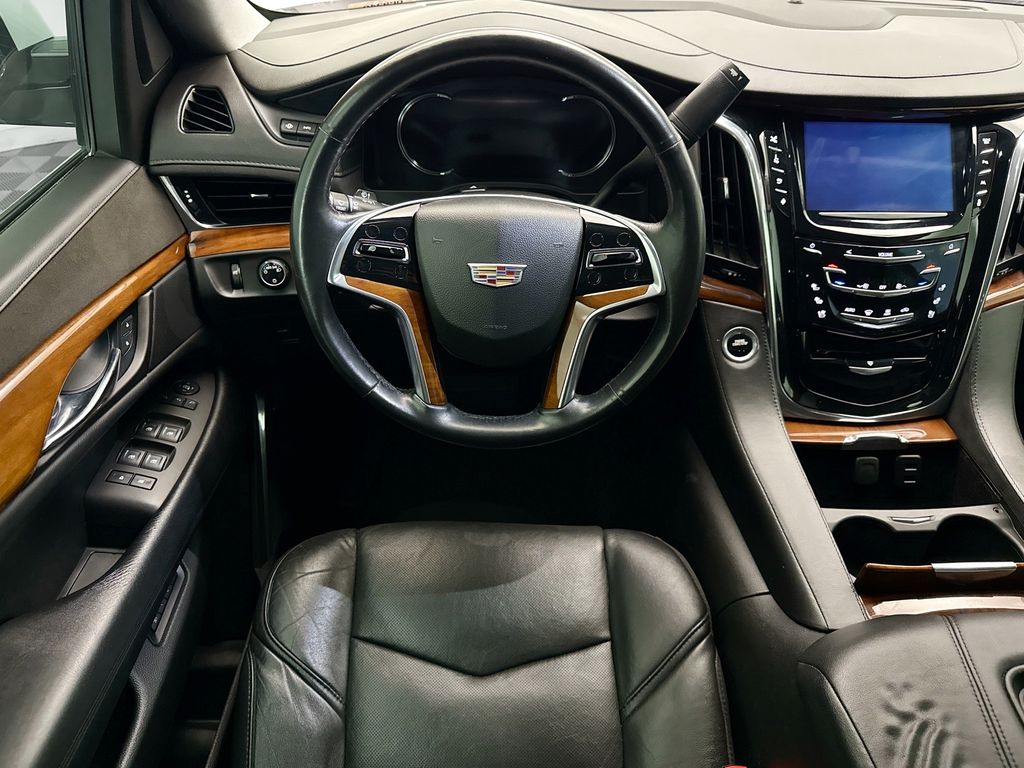 Thumbnail: 2016 Cadillac Escalade - 10