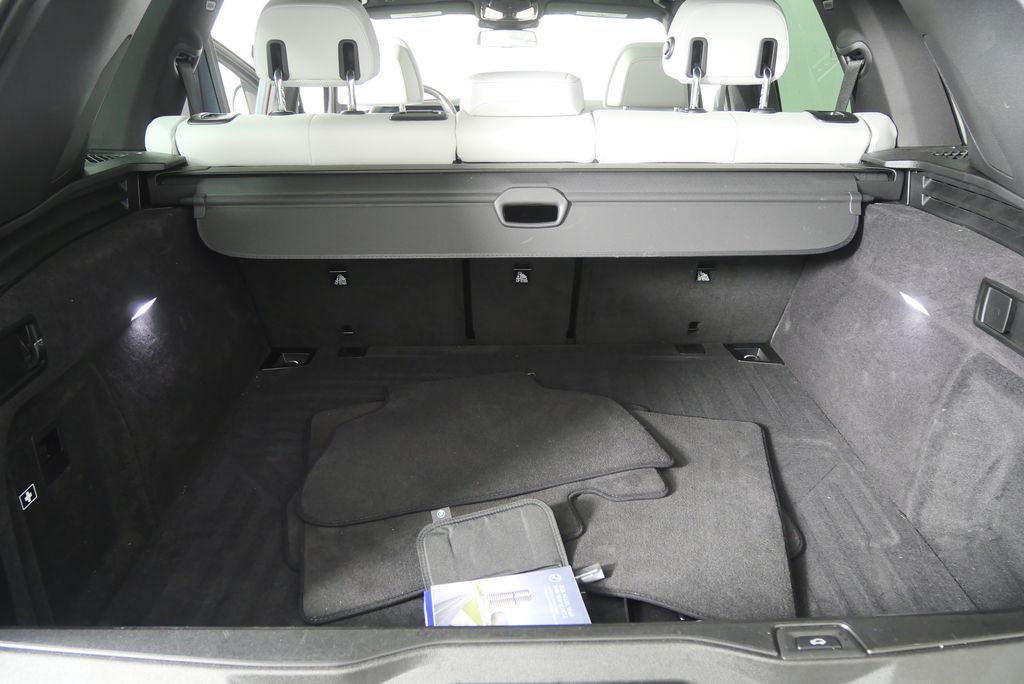 Thumbnail: 2026 BMW X5 - 17