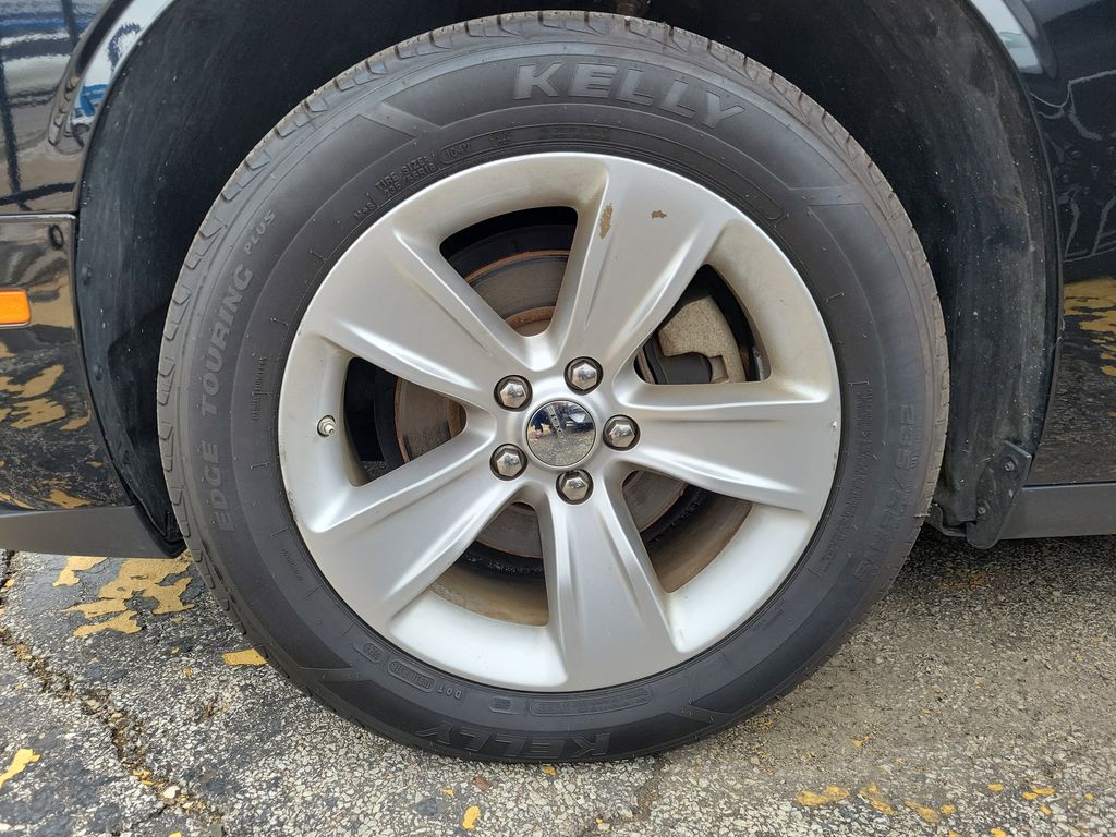 View vehicle photo 6