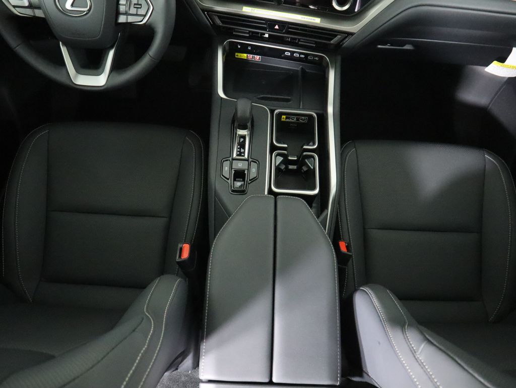 Thumbnail: 2026 Lexus TX - 17