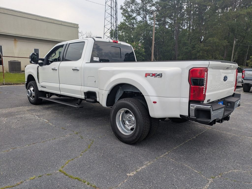 2026 Ford F-350 Super Duty LARIAT