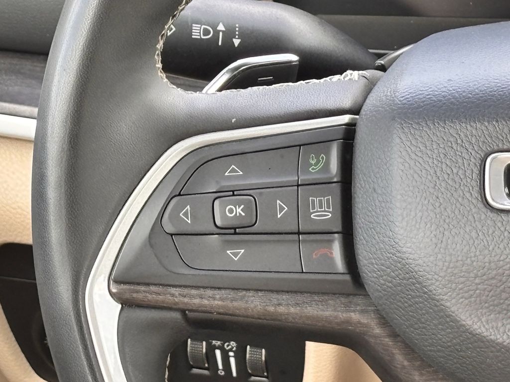 Used Car 2023 Jeep Grand Cherokee L  Limited For Sale Under $30,000 In Corsicana, Texas