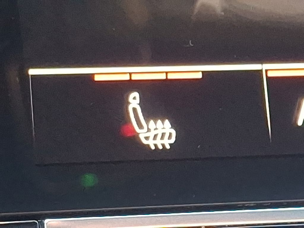 Thumbnail: 2021 Audi S6 - 24