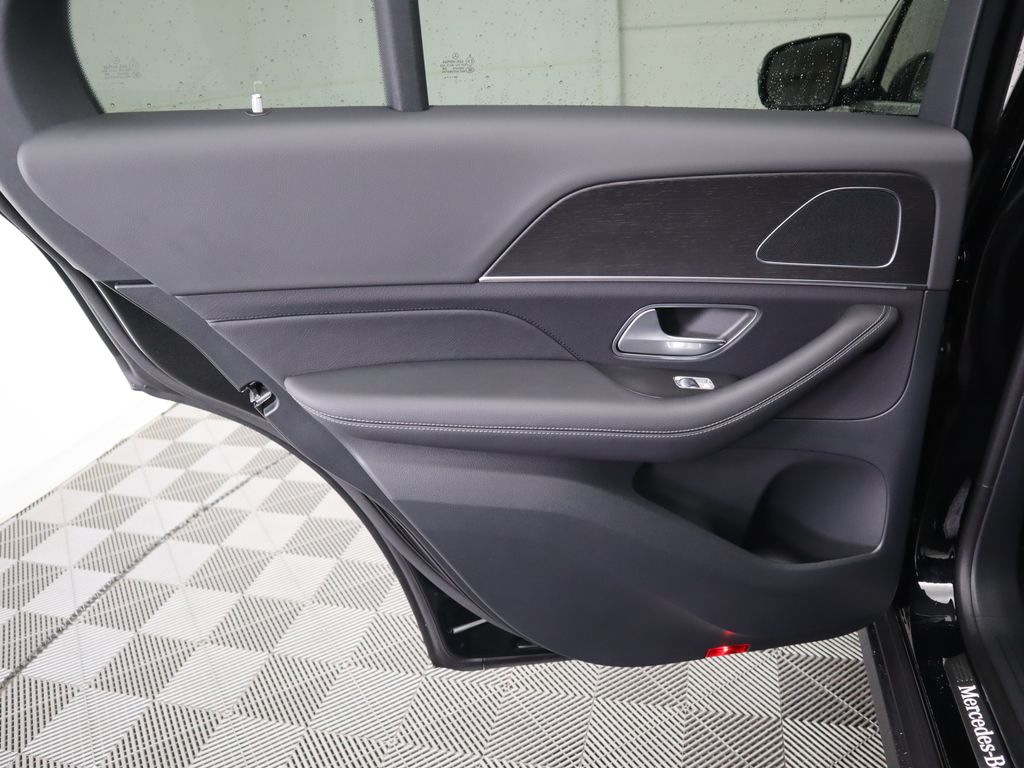 Thumbnail: 2025 Mercedes-Benz GLE - 27