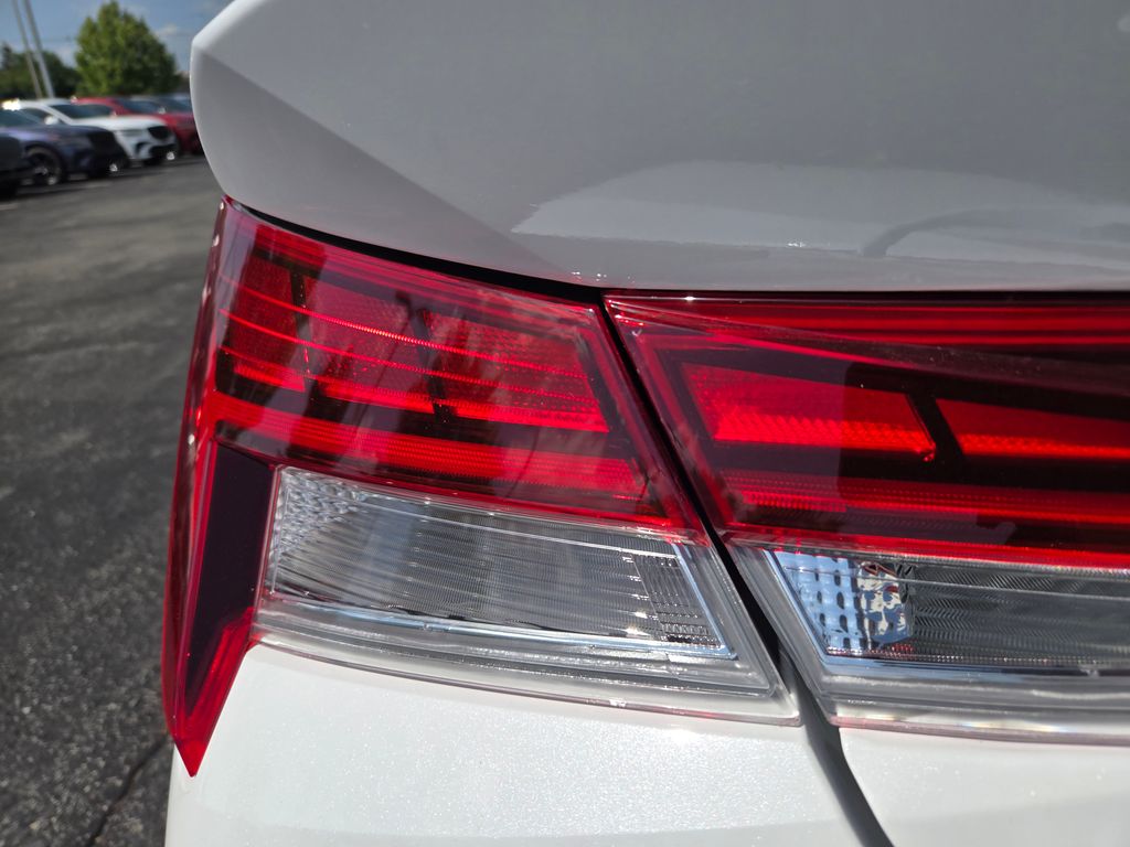 Thumbnail: 2025 Hyundai Elantra - 10