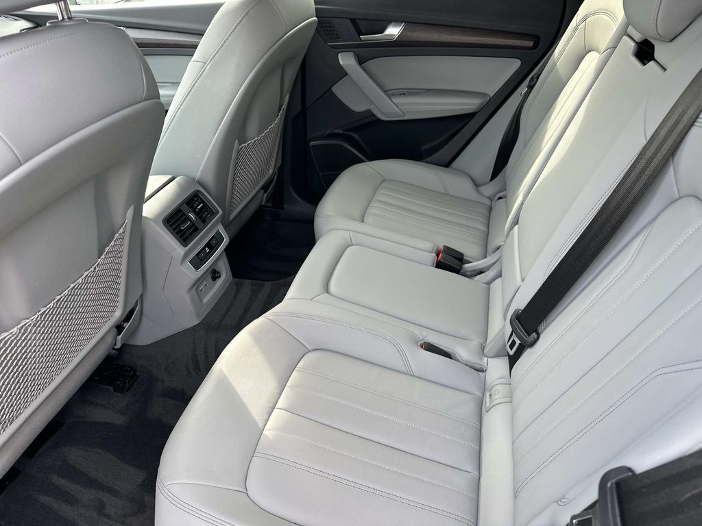 Thumbnail: 2023 Audi Q5 - 27