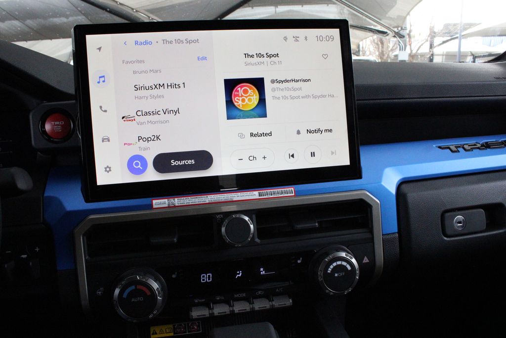 View vehicle photo 4