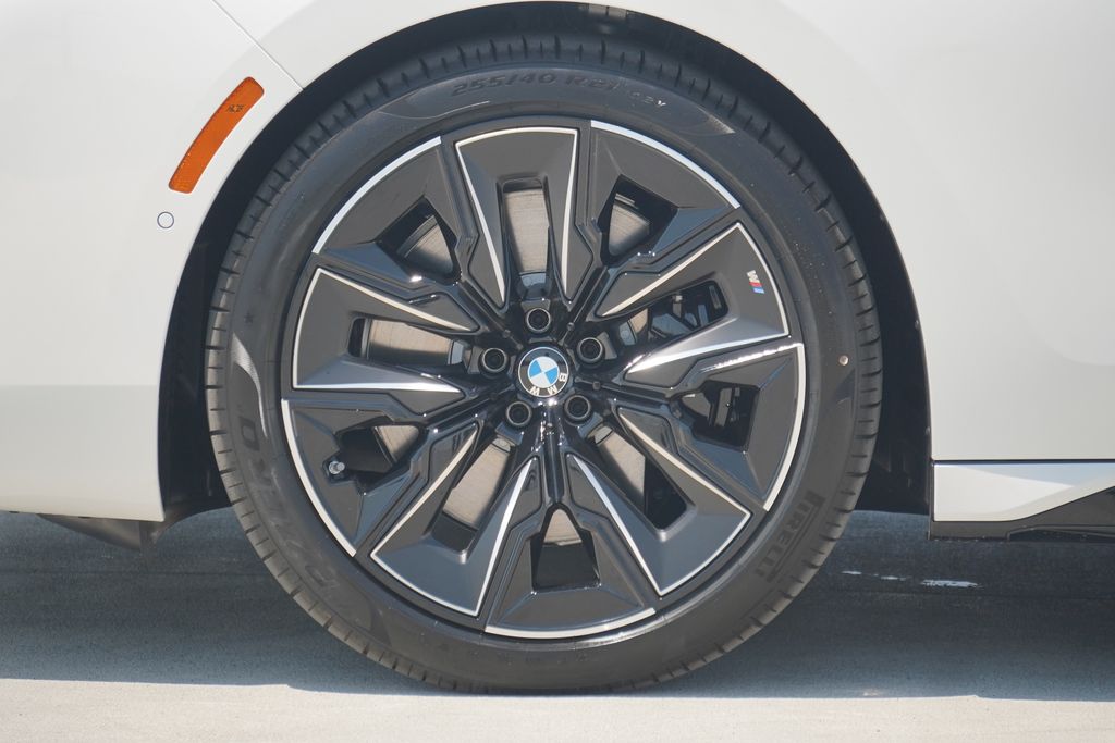 Thumbnail: 2025 BMW 7 Series - 5