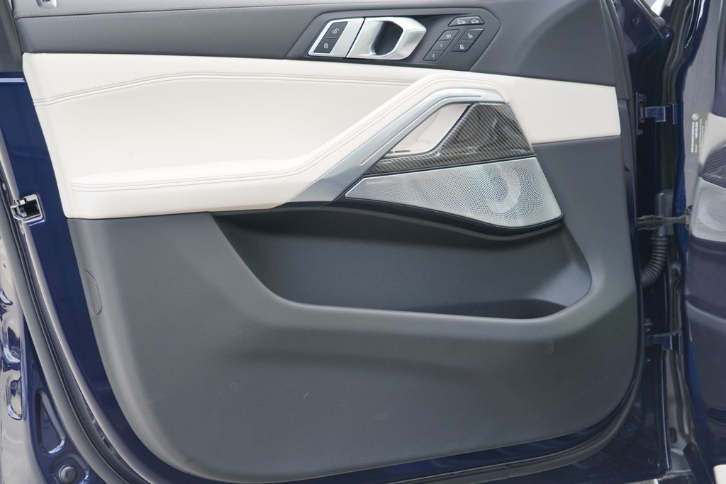 Thumbnail: 2026 BMW X6 - 8