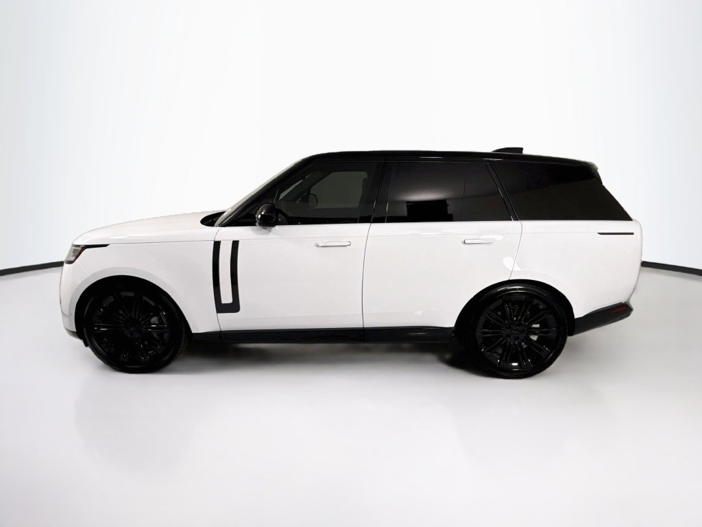Thumbnail: 2026 Land Rover Range Rover - 8
