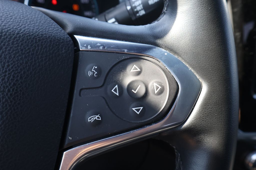 Thumbnail: 2023 Chevrolet Traverse - 18