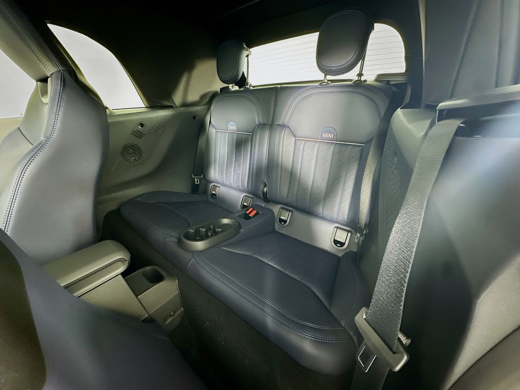 Thumbnail: 2026 MINI Cooper - 17