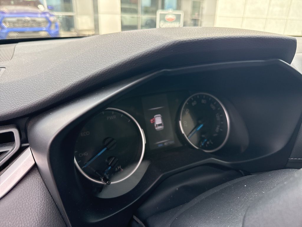 Thumbnail: 2020 Toyota RAV4 - 7
