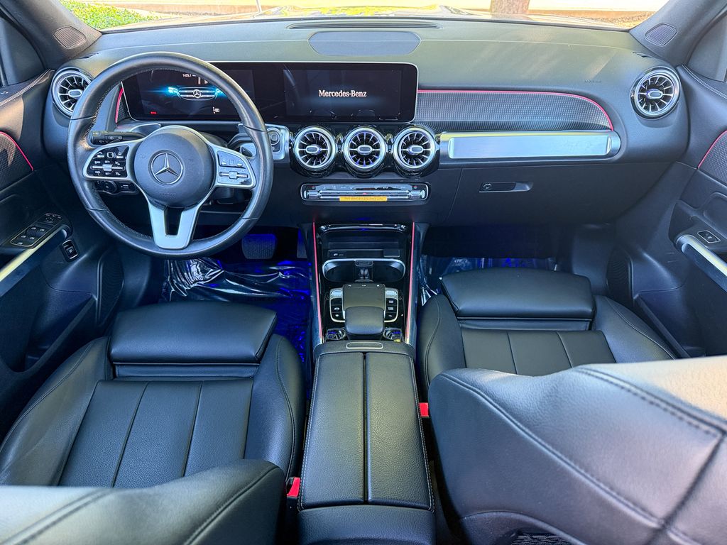 Used 2020  Mercedes-Benz GLB 250 image 27
