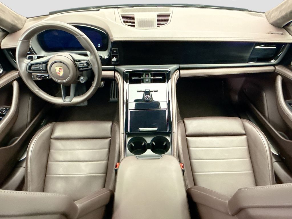 Thumbnail: 2025 Porsche Panamera - 13
