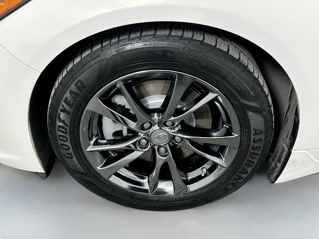 Thumbnail: 2015 INFINITI Q50 - 32