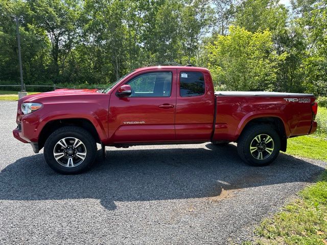 Used 2018 Toyota Tacoma Truck