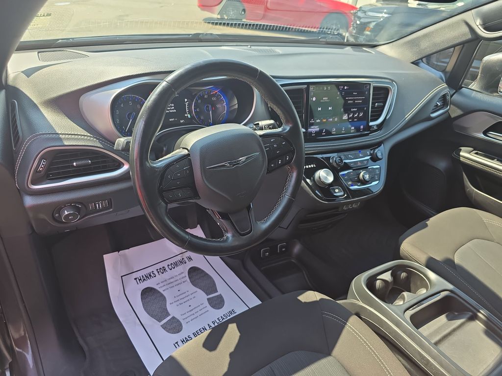 Used 2021 Chrysler Pacifica Van