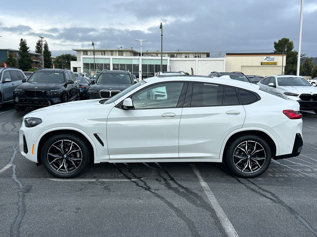 Thumbnail: 2025 BMW X4 - 2