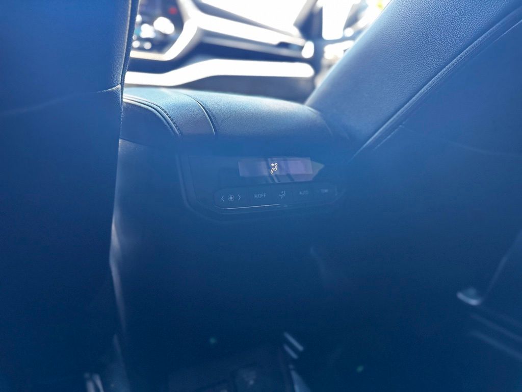 Used 2022 Toyota Highlander Hybrid SUV