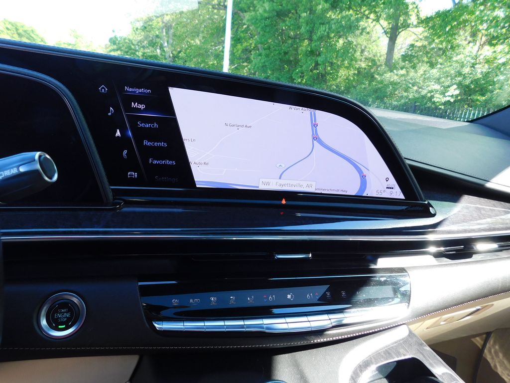 2022 Cadillac Escalade Premium Luxury 10