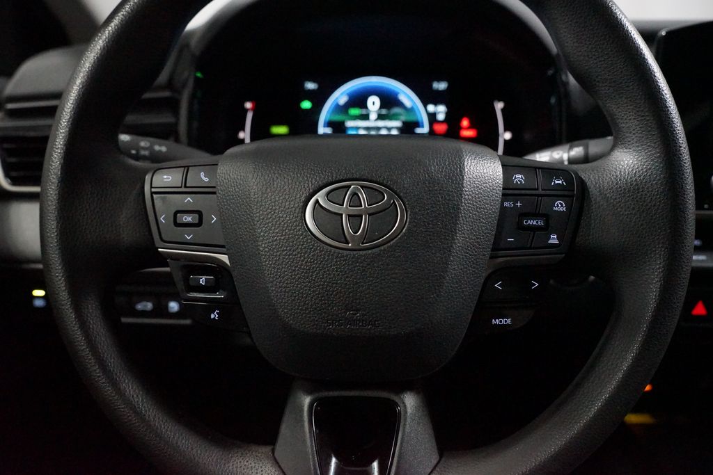 Thumbnail: 2025 Toyota Camry - 12