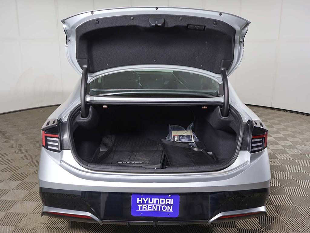 Certified Used 2025 Silver Hyundai SEL image 14