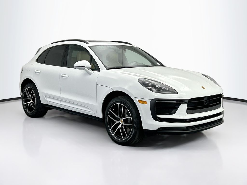 Thumbnail: 2026 Porsche Macan - 9