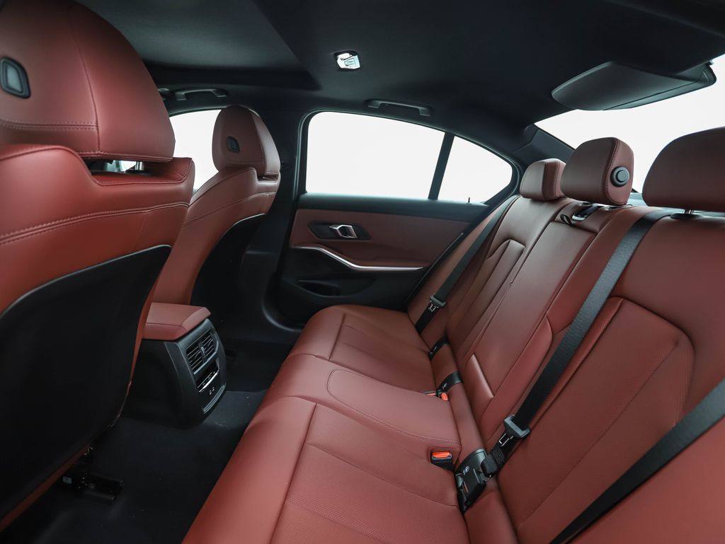 Thumbnail: 2026 BMW 3 Series - 22