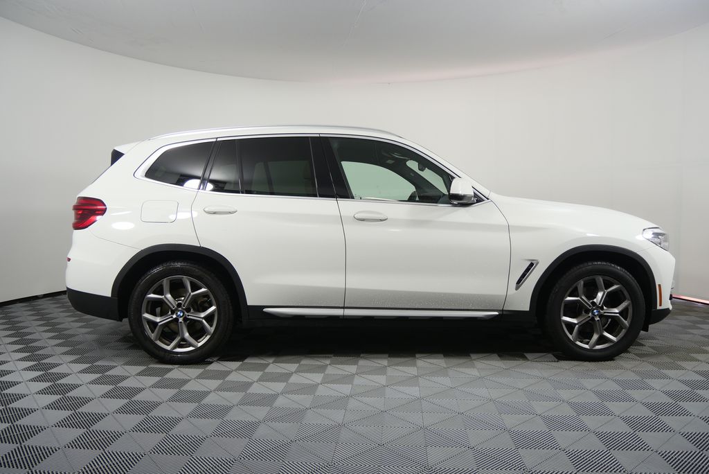 Thumbnail: 2021 BMW X3 - 2
