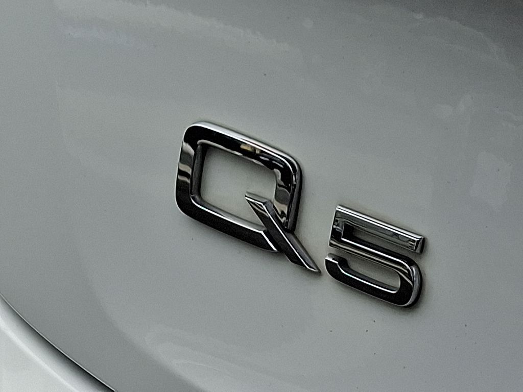 Thumbnail: 2020 Audi Q5 - 28