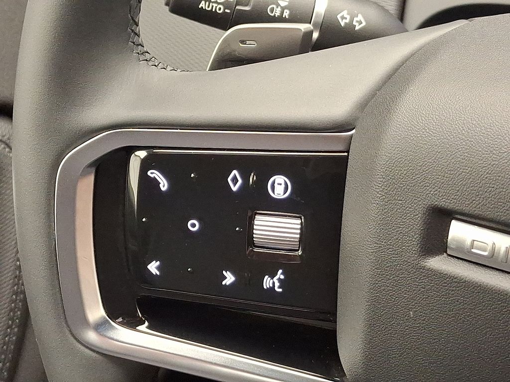 Thumbnail: 2025 Land Rover Discovery Sport - 23