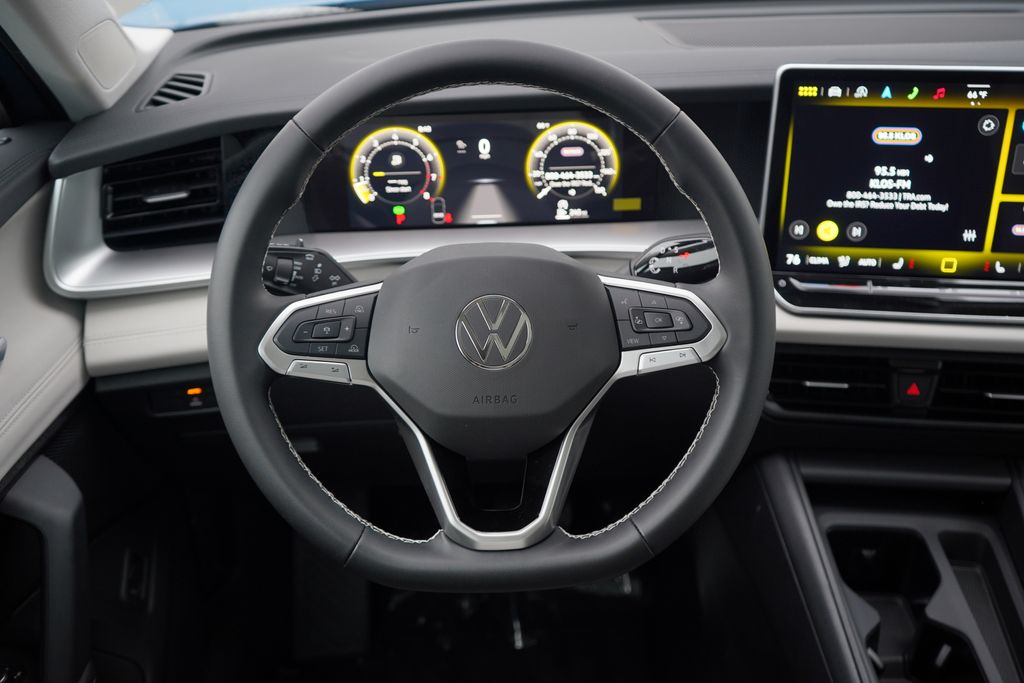 Thumbnail: 2025 Volkswagen Tiguan - 9