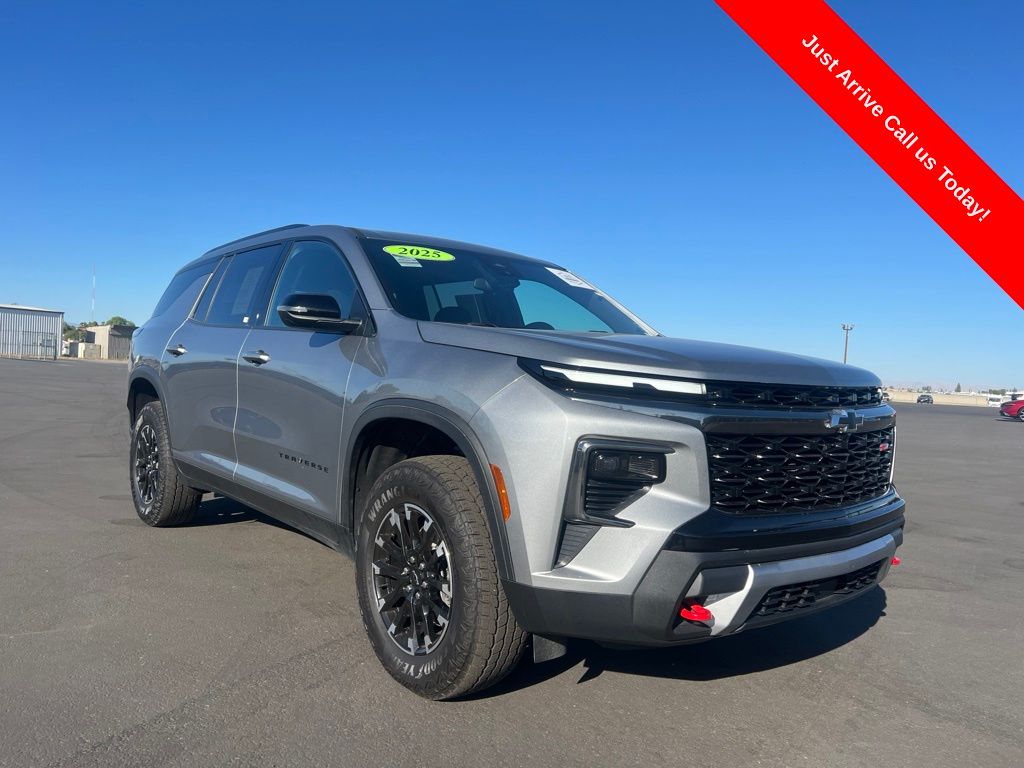 Sterling Gray Metallic 2025 Chevrolet Traverse SUV / Crossover Four-Wheel Drive 8-Speed Automatic