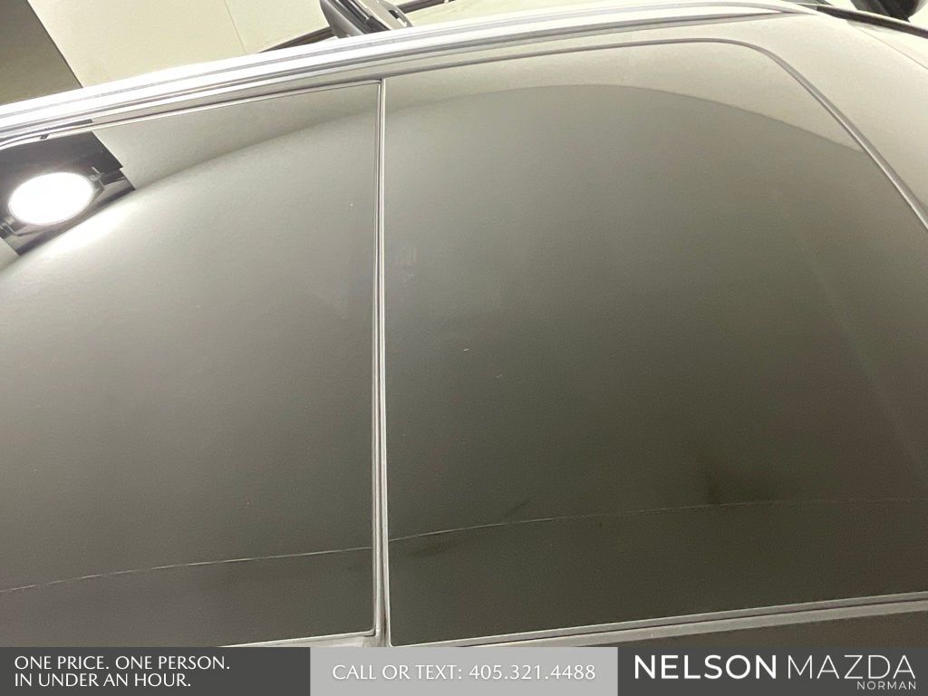 Used 2018 Black Volvo T6 AWD image 11