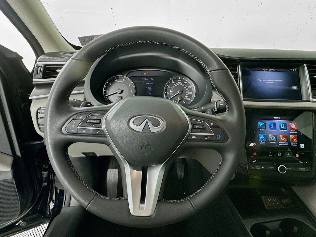 Thumbnail: 2025 INFINITI QX50 - 11