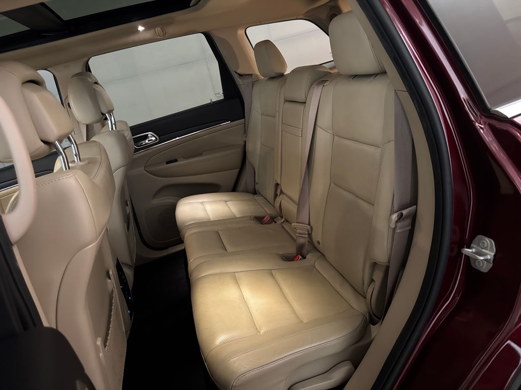 Used 2017 Red Jeep Limited image 31