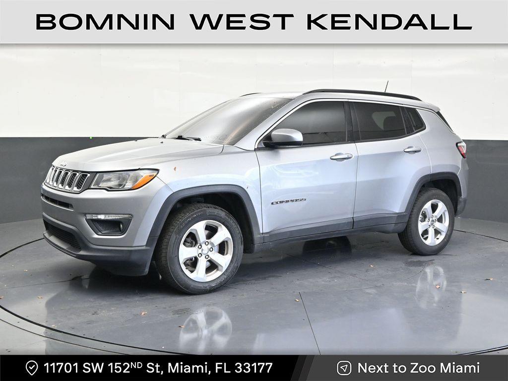 Billet Silver Metallic Clearcoat 2018 Jeep Compass Latitude 4WD SUV / Crossover Four-Wheel Drive 9-Speed Automatic