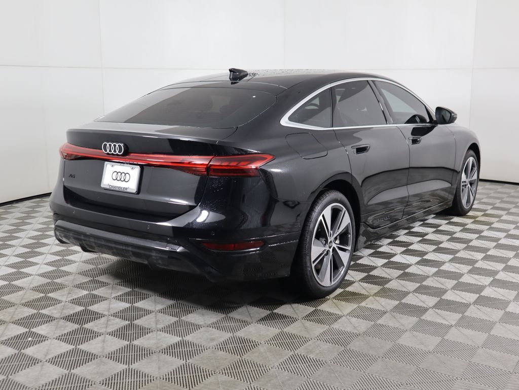 Thumbnail: 2025 Audi e-tron - 5